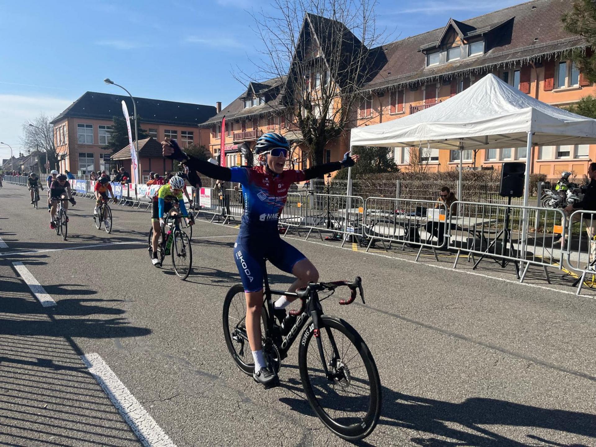 Solène Muller wins the stage that finished to Mont Bouquet in dantesque conditions