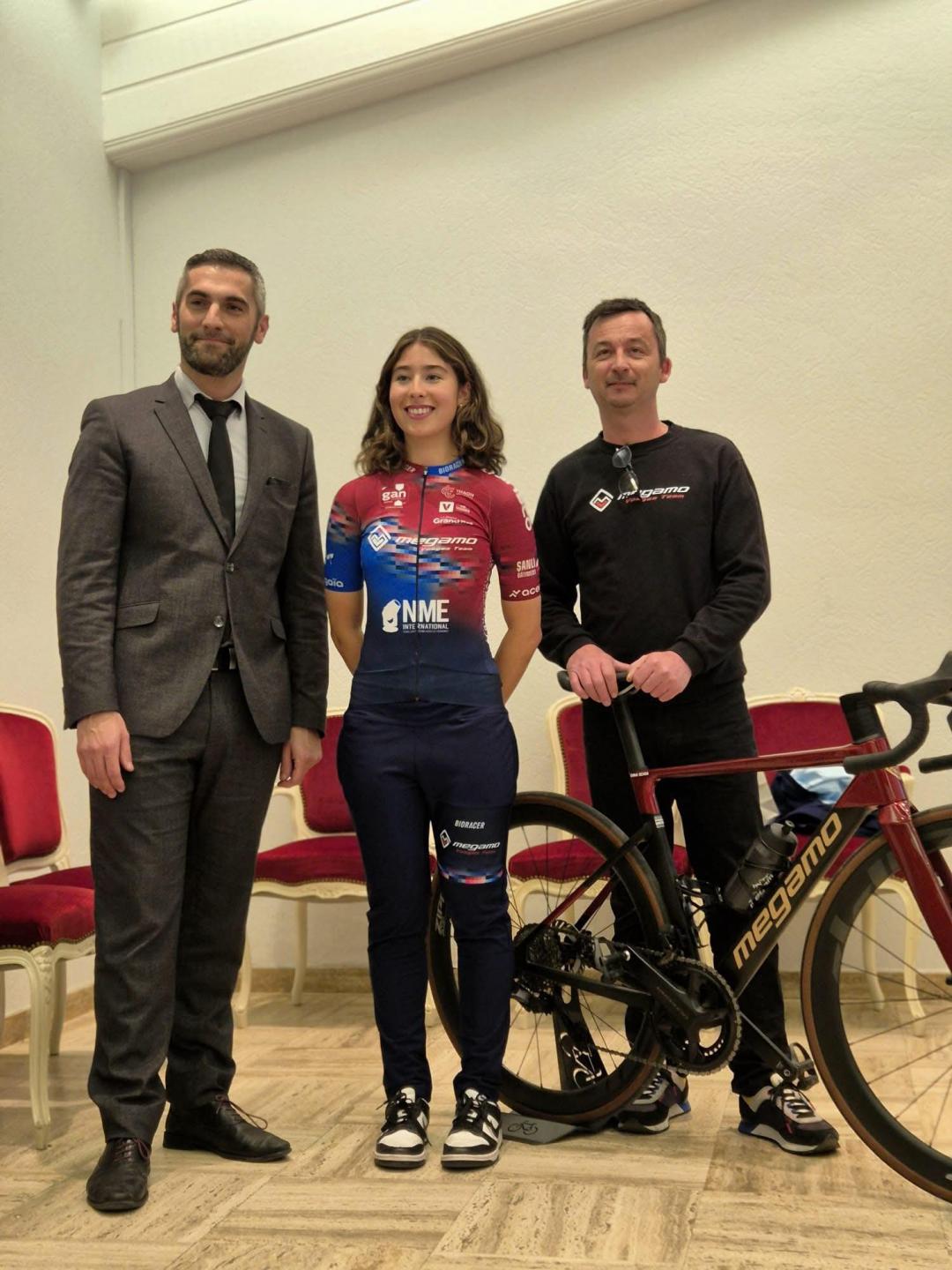 Welcome to Emma Ochoa, a new recruit to Megamo Vosges Team